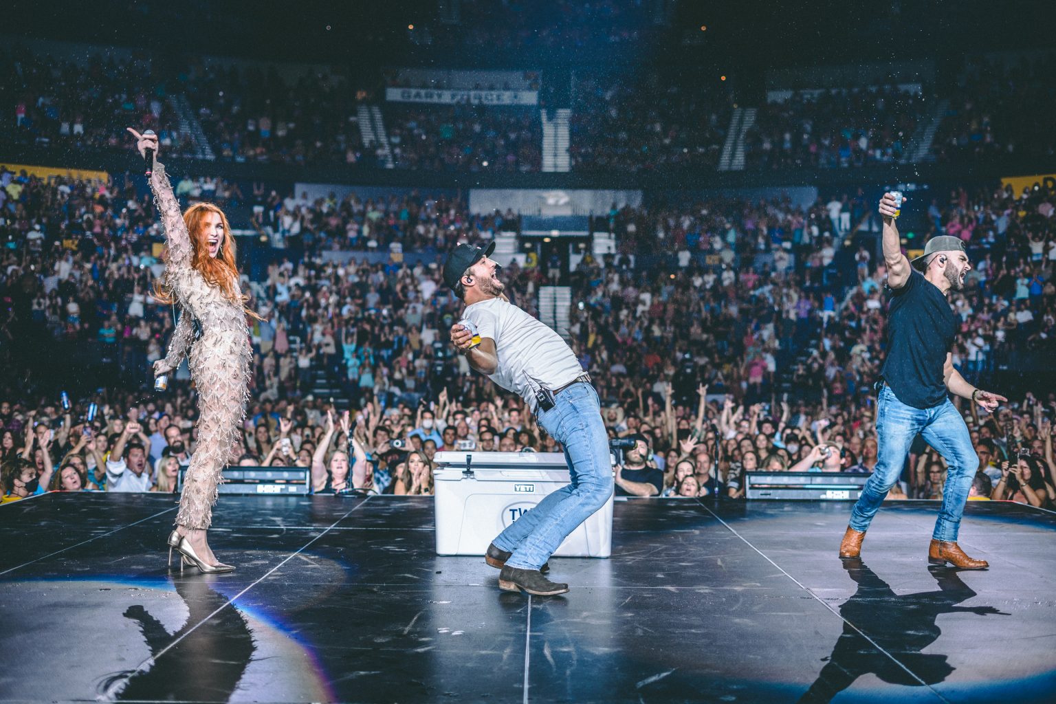 Luke Bryan Plays to SOLDOUT Crowd in Nashville's Bridgestone Arena